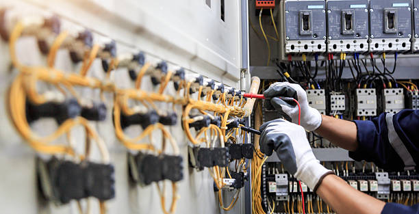 Professional Electrician technician working in Oakdale, CA